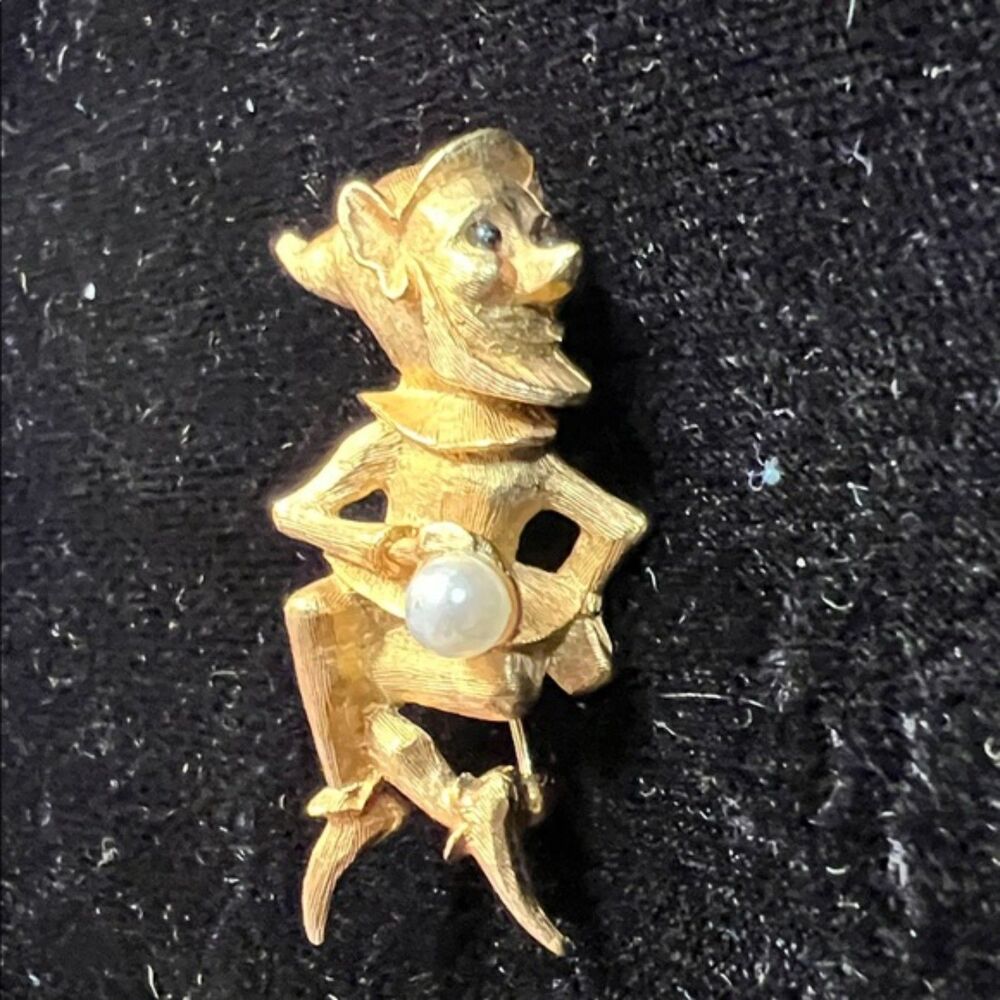 Vintage Marcel Boucher Elf Brooch Faux Pearl & Rhinestone Eyes – Signed #7456